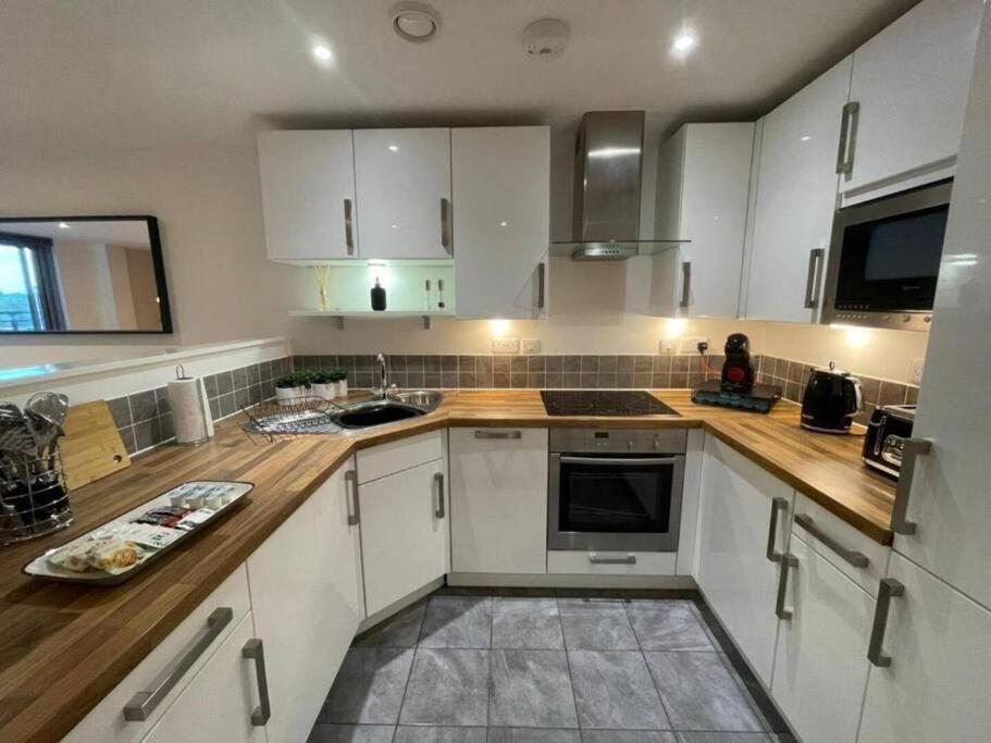 Paramount City Living 105 Swindon Exteriör bild